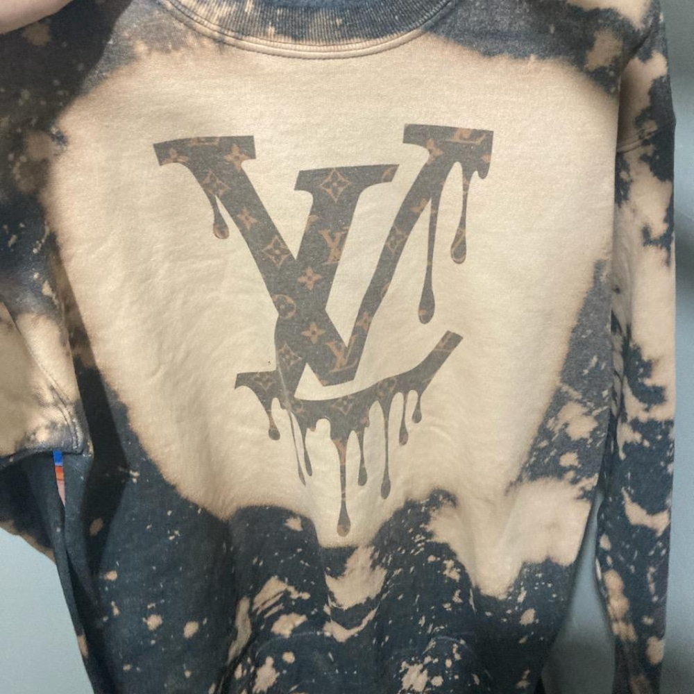 Loui Vuitton sweater